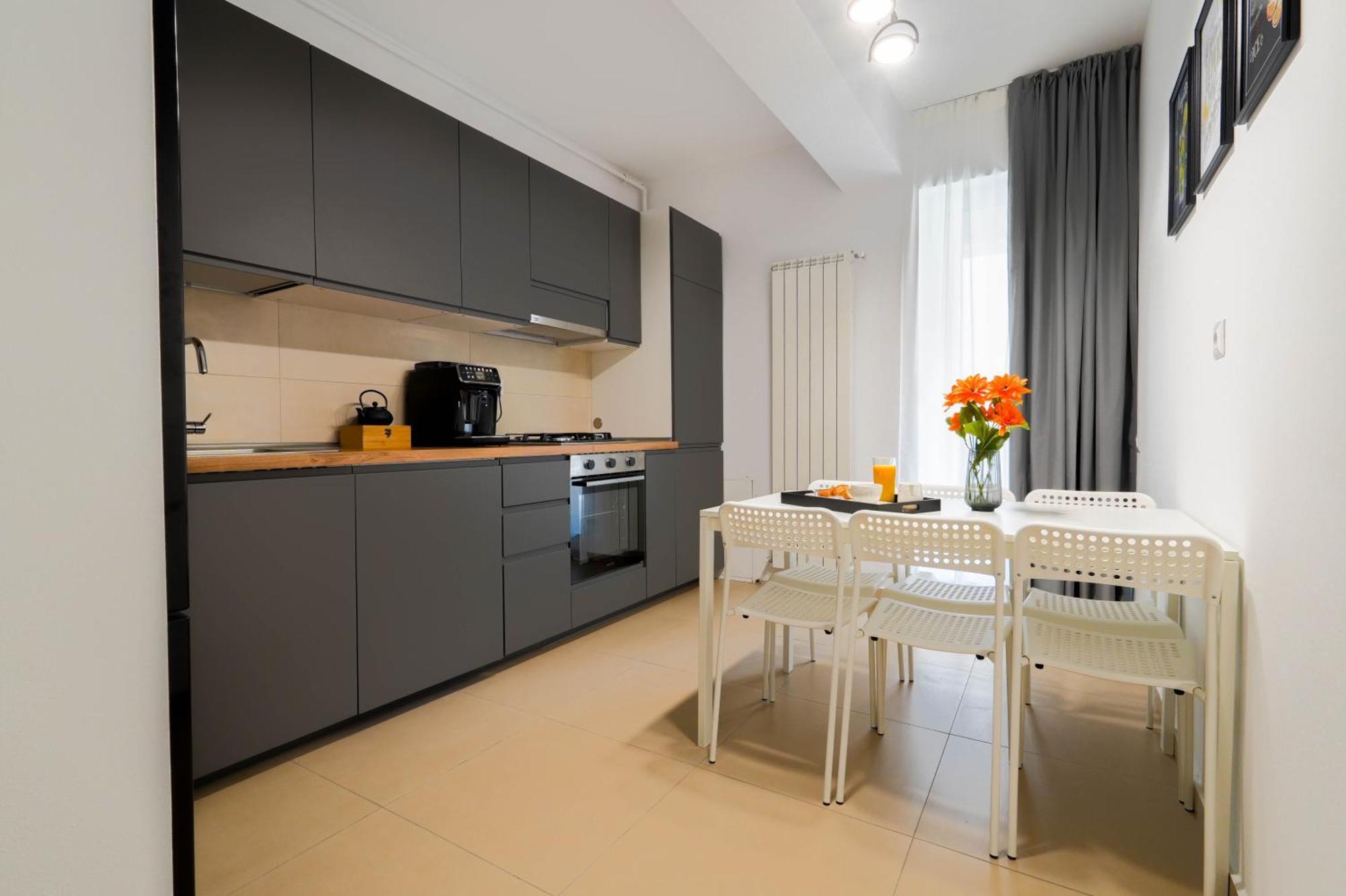 Gabi - Chic Apt With Parking Close To Veranda Mall Bucharest Exterior photo